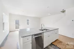 126 E Bell St, Statesville, NC 28677 - Photo 8