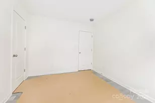 126 E Bell St, Statesville, NC 28677 - Photo 16