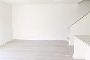 126 E Bell St, Statesville, NC 28677 - Photo 4