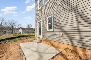 126 E Bell St, Statesville, NC 28677 - Photo 22