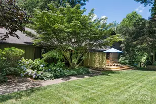 33 Deerhaven Ln, Asheville, NC 28803 - Photo 2