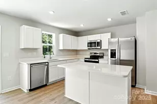 1525 39th Ave Loop NE, Hickory, NC 28601 - Photo 12