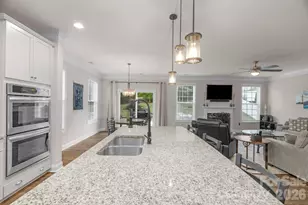 236 Robinwood Ln, Lake Wylie, SC 29710 - Photo 12