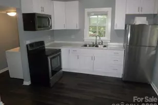 326 S Caldwell St, Salisbury, NC 28144 - Photo 4