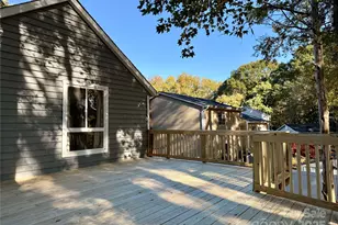 7215 Connan Ln, Charlotte, NC 28226 - Photo 2