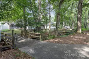 7215 Connan Ln, Charlotte, NC 28226 - Photo 38