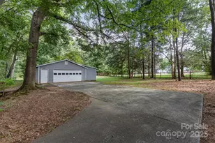 7215 Connan Ln, Charlotte, NC 28226 - Photo 36
