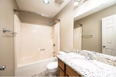 709 21st Avenue NE, Hickory, NC 28601 - Photo 38