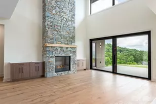 24 S Watchman Dr, Hendersonville, NC 28791 - Photo 14