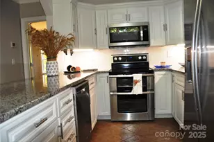 3645 Lake Bluff Dr, Sherrills Ford, NC 28763 - Photo 16