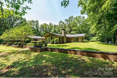 153 Hillhaven Place SE, Lenoir, NC 28645 - Photo 2