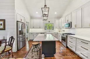 1092 E Bald Rock Dr, Sapphire, NC 28774 - Photo 10