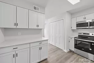 11222 Carmel Chace Dr, Charlotte, NC 28226 - Photo 10