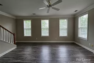 8728 Arbor Creek Dr, Charlotte, NC 28269 - Photo 10