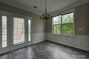 8728 Arbor Creek Dr, Charlotte, NC 28269 - Photo 4