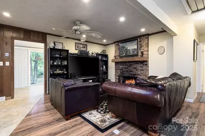 7101 Signer Road, Charlotte, NC 28278 - Photo 6
