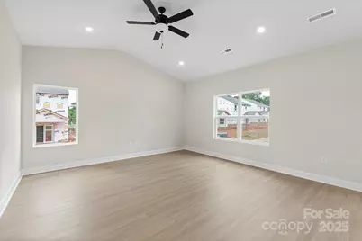 7307 Jerimoth Drive, Charlotte, NC 28215 - Photo 4