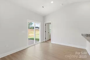 7307 Jerimoth Dr, Charlotte, NC 28215 - Photo 10