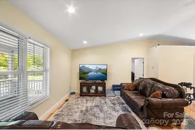 40 Alabama Avenue, Marion, NC 28752 - Photo 22