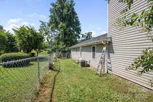 40 Alabama Ave, Marion, NC 28752 - Photo 8