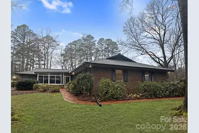 104 34th Avenue NE #PT 4-5/, Hickory, NC 28601 - Photo 6