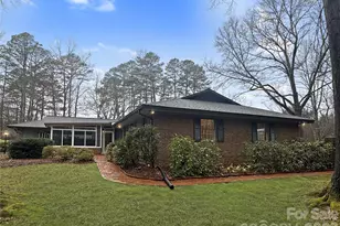 104 34th Ave NE, Hickory, NC 28601 - Photo 6