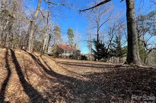 430 Laurel Hts Ln, Tryon, NC 28782 - Photo 2