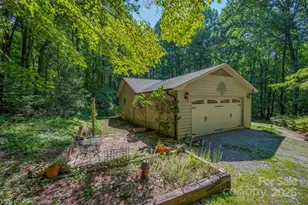 144 Beechwood Dr, Columbus, NC 28722 - Photo 2