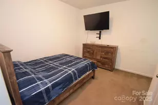 11124 Pond Valley Ct, Charlotte, NC 28269 - Photo 16