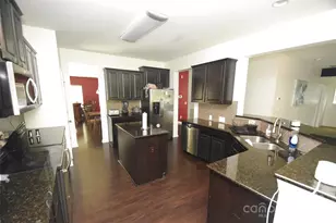 11124 Pond Valley Ct, Charlotte, NC 28269 - Photo 10