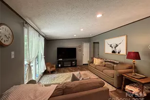 2877 Shannon St, Sharon, SC 29742 - Photo 4