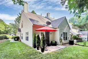 4580 Antelope Ln, Charlotte, NC 28269 - Photo 2