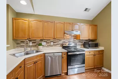 4580 Antelope Lane, Charlotte, NC 28269 - Photo 6