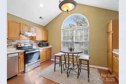 4580 Antelope Lane, Charlotte, NC 28269 - Photo 8