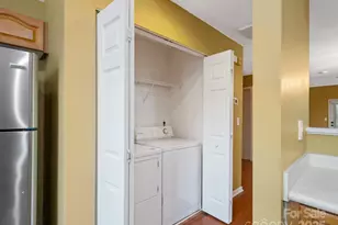 4580 Antelope Ln, Charlotte, NC 28269 - Photo 10