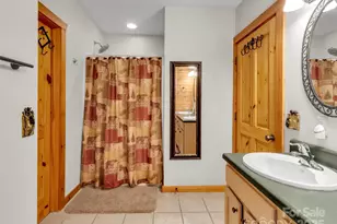 1064 Point of View Dr, Waynesville, NC 28785 - Photo 18