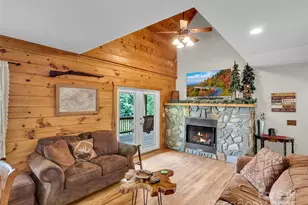 1064 Point of View Dr, Waynesville, NC 28785 - Photo 6