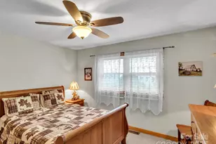 1064 Point of View Dr, Waynesville, NC 28785 - Photo 24