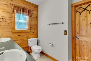 1064 Point of View Dr, Waynesville, NC 28785 - Photo 16