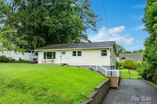 11 Oakley Dogwood Dr, Asheville, NC 28803 - Photo 2