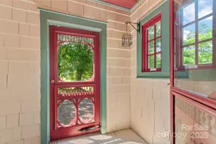 419 Country Club Dr, Waynesville, NC 28786 - Photo 8