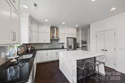 17622 Austins Creek Drive, Charlotte, NC 28278 - Photo 8