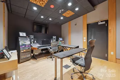 3120 Latrobe Drive, Charlotte, NC 28211 - Photo 12