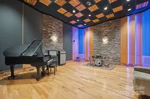 3120 Latrobe Dr, Charlotte, NC 28211 - Photo 1