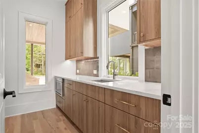 719 Charles Avenue, Charlotte, NC 28205 - Photo 8