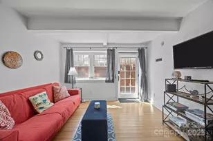 37 Hiawassee St, Asheville, NC 28801 - Photo 4