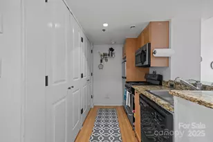 37 Hiawassee St, Asheville, NC 28801 - Photo 10