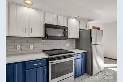 26 Canter Court, Horse Shoe, NC 28742 - Photo 18