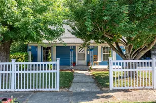 1302 1st Ave NW, Hickory, NC 28601 - Photo 2