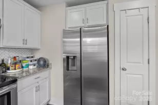 818 W Carolina Ave, Bessemer City, NC 28016 - Photo 16